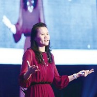 彭蕾头像高清图片大全_名人彭蕾真人头像大图下载