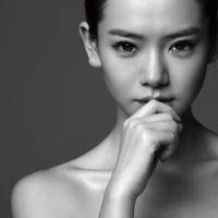 戚薇头像高清图片大全_名人戚薇真人头像大图下载