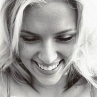 斯嘉丽约翰逊头像高清图片大全_名人斯嘉丽约翰逊真人头像大图下载