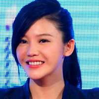 杨子姗头像高清图片大全_名人杨子姗真人头像大图下载