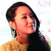 杨钰莹头像高清图片大全_名人杨钰莹真人头像大图下载