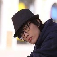 许嵩头像高清图片大全_名人许嵩真人头像大图下载