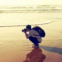 唯美男生坐着头像