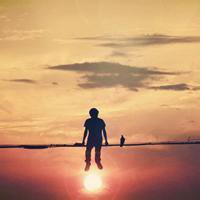 唯美男生坐着头像