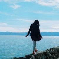 唯美远景女生背影头像