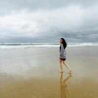 唯美远景女生背影头像