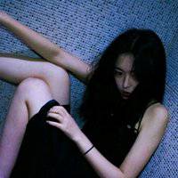 微信一个人孤独女人头像