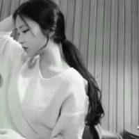 微信一个人孤独女人头像