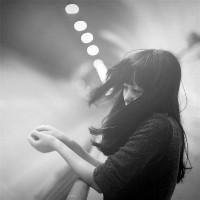 微信一个人孤独女人头像