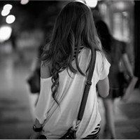 微信一个人孤独女人头像