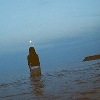 微信一个人孤独女人头像