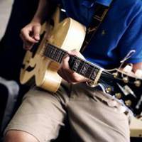 微信吉他头像图片 弹吉他唯美浪漫头像