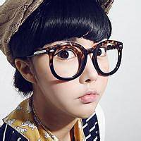 微信头像女生戴眼镜框