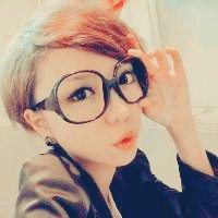 微信头像女生戴眼镜框