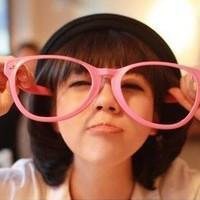 微信头像女生戴眼镜框