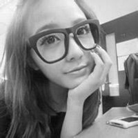 微信头像女生戴眼镜框