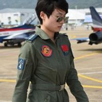 微信帅气飞行员头像