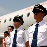 微信帅气飞行员头像