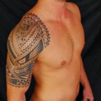 微信纹身花臂头像男生 手臂有纹身的男人头像