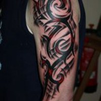 微信纹身花臂头像男生 手臂有纹身的男人头像