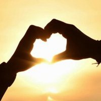 手心形头像_手摆心形浪漫头像图片
