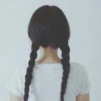 扎两个麻花辫头像_炸麻花辫可爱女生头像图片