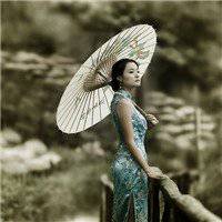 打油纸伞头像图片_复古有意境撑油纸伞美女头像