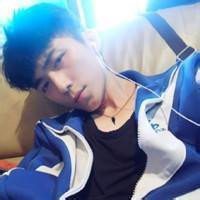 校服头像男生头像_穿校服的帅气男生头像