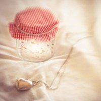 桃心头像卡通_卡通桃心爱心形状头像图片