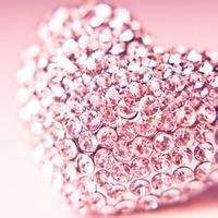 桃心头像卡通_卡通桃心爱心形状头像图片