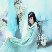 梨花下的美女头像_梨树下的可爱美女头像