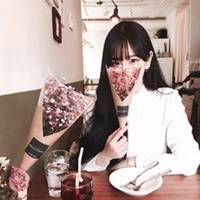 森系女生捧花遮脸头像_用花遮脸的可爱女生头像