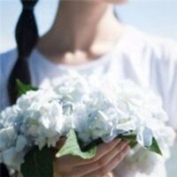 森系女生捧花遮脸头像_用花遮脸的可爱女生头像