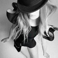 虐心头像女生黑白_黑白心痛伤感女生头像