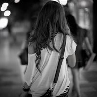 虐心头像女生黑白_黑白心痛伤感女生头像