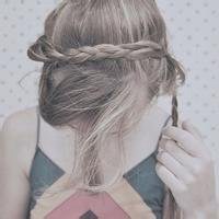 辫子头像女生背影_扎辫子可爱女生背影头像图片