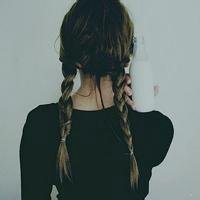 辫子头像女生背影_扎辫子可爱女生背影头像图片