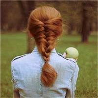 辫子头像女生背影_扎辫子可爱女生背影头像图片
