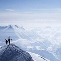 面对大山头像_面朝山峰的头像