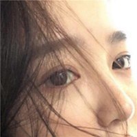 只露眼睛的头像女