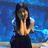 笑的灿烂的女生头像