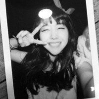 笑的灿烂的女生头像