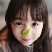 笑的灿烂的女生头像