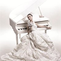白色钢琴图片唯美头像女生