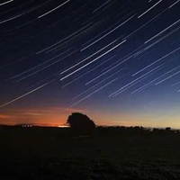 流星图片大全唯美图片 星空流星的好看图片