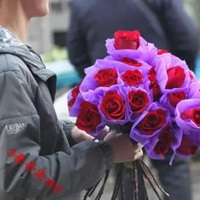 情人节送花图片真实 真实一点的情人节送花给女生图片