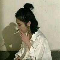 抽烟美女头像霸气 抽烟的女头像霸气十足