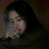 超拽女生头像抽烟 抽烟性感超拽女生头像