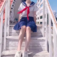 头像女生学生范穿校服 学生女头像穿校服的那种