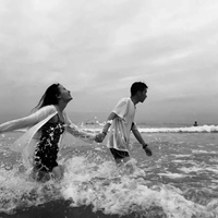 在海边的情侣头像 站在海边的情侣头像背面一人一张